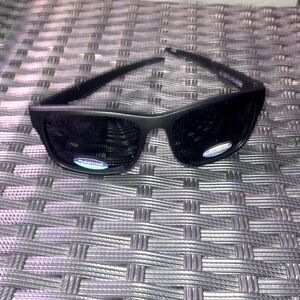Polarized FLAT BLACK Summertime sunglasses